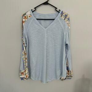 Unbranded Baby Blue Burn Out Top w/ Long Sleeves Size Medium Linen Blend Floral